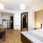 아파트 Houseloft Cosmopolitan Comfort