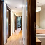 Houseloft Cosmopolitan Comfort