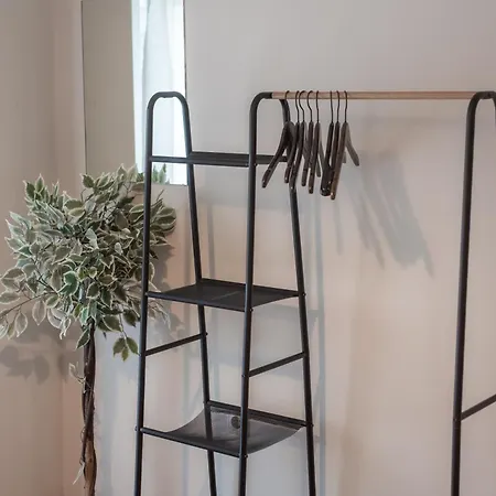 Houseloft Cosmopolitan Comfort Apartment