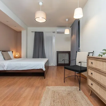 Houseloft Cosmopolitan Comfort