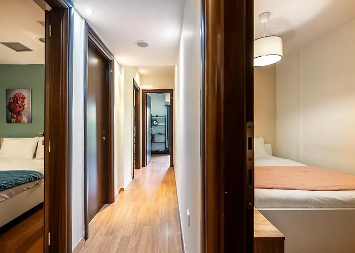 Houseloft Cosmopolitan Comfort