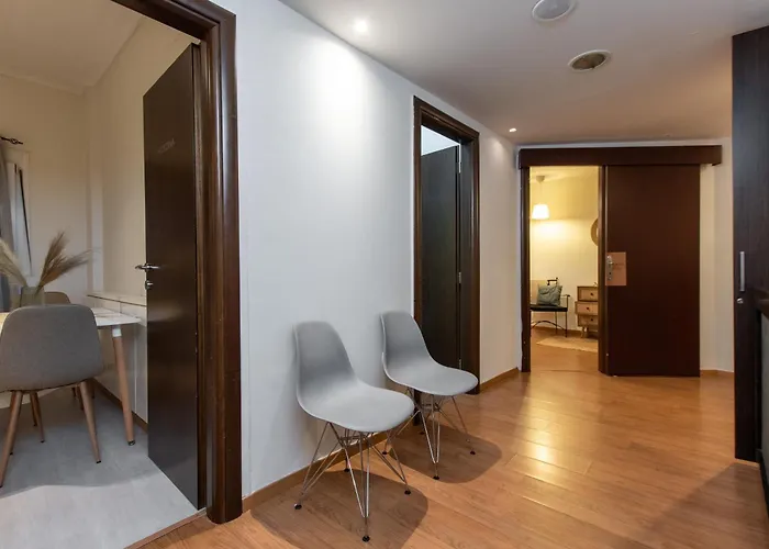 Houseloft Cosmopolitan Comfort